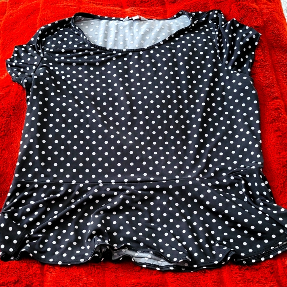 Polka dot peplum top XL stretchy